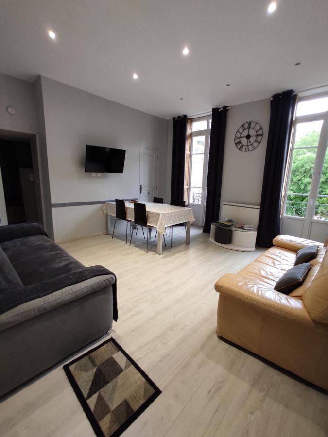 Апартаменти Agreable T2 Au Centre De Luchon Bagneres-de-Luchon Екстер'єр фото